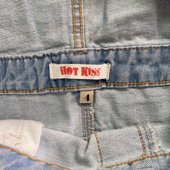 Distressed short overalls - Picture 7 of 11